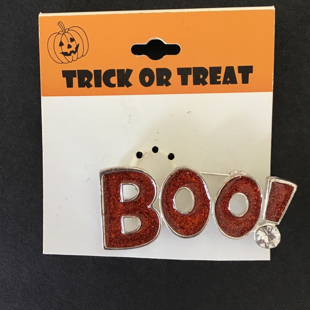CLEARANCE MAKE OFFER !  
HALLOWEEN BOO STATEMENT PIN NWT